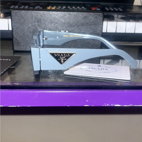 Authentic PRADA PR17WS Sunglasses - Picture 3 of 6